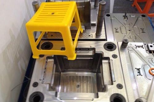注塑模具加工中模具原理及组成要点有那些呢？